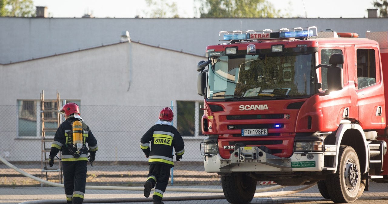 Pożar hali magazynowej w Iławie. Sytuacja pod kontrolą