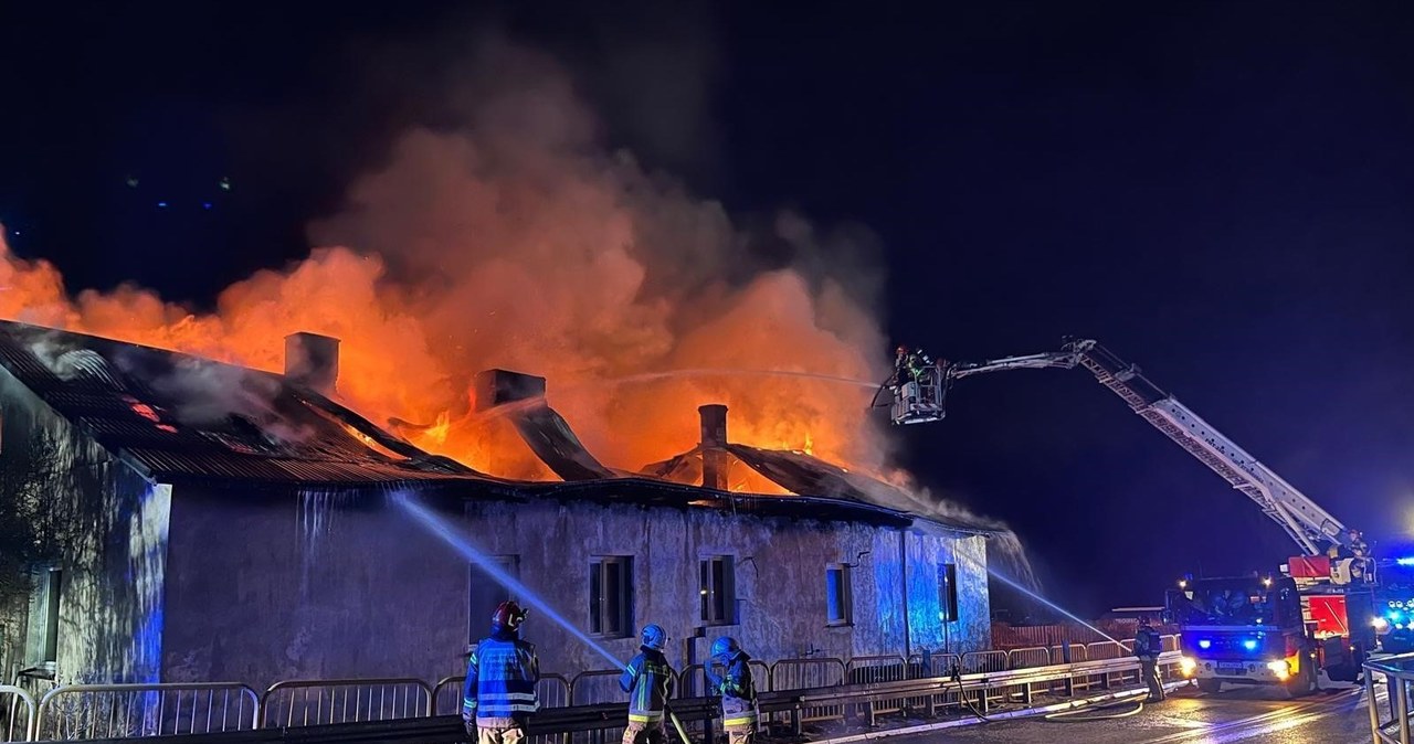 Tragiczny pożar w Świętokrzyskiem. W budynku znaleziono zwęglone ciało