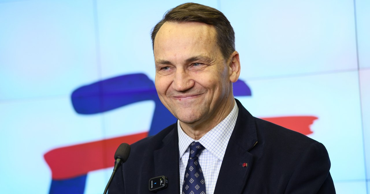 Ile zarabia szef MSZ? Sikorski ujawnia