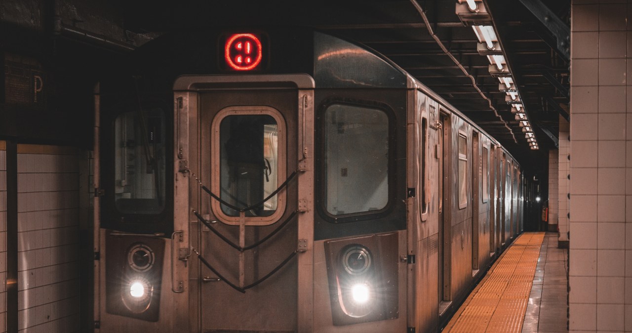 ​Szokujące zabójstwo w metrze w Nowym Jorku. Sprawca podpalił śpiącą pasażerkę