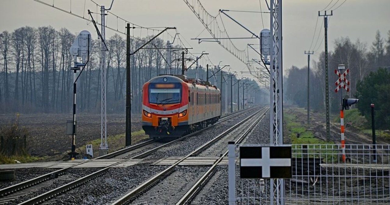 Ewakuacja pasażerów pociągu relacji Przemyśl - Zielona Góra